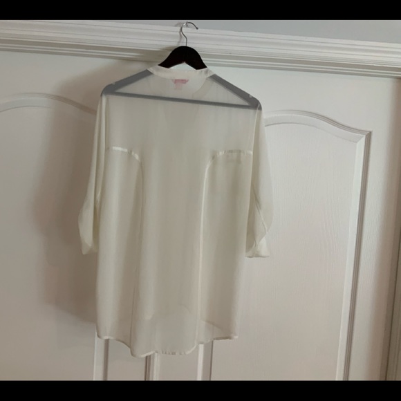 High low button down - Picture 3 of 3